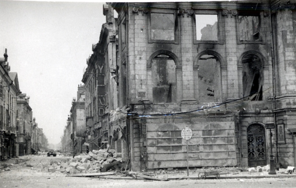 "1940-1944" : Orléans Bombardée En Ligne Aux Archives Municipales - Mag ...