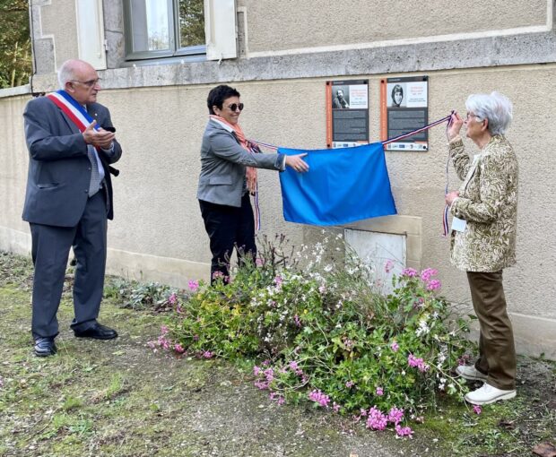 Plaque Donnery Adrienne Bolland et Ponson du Terrail