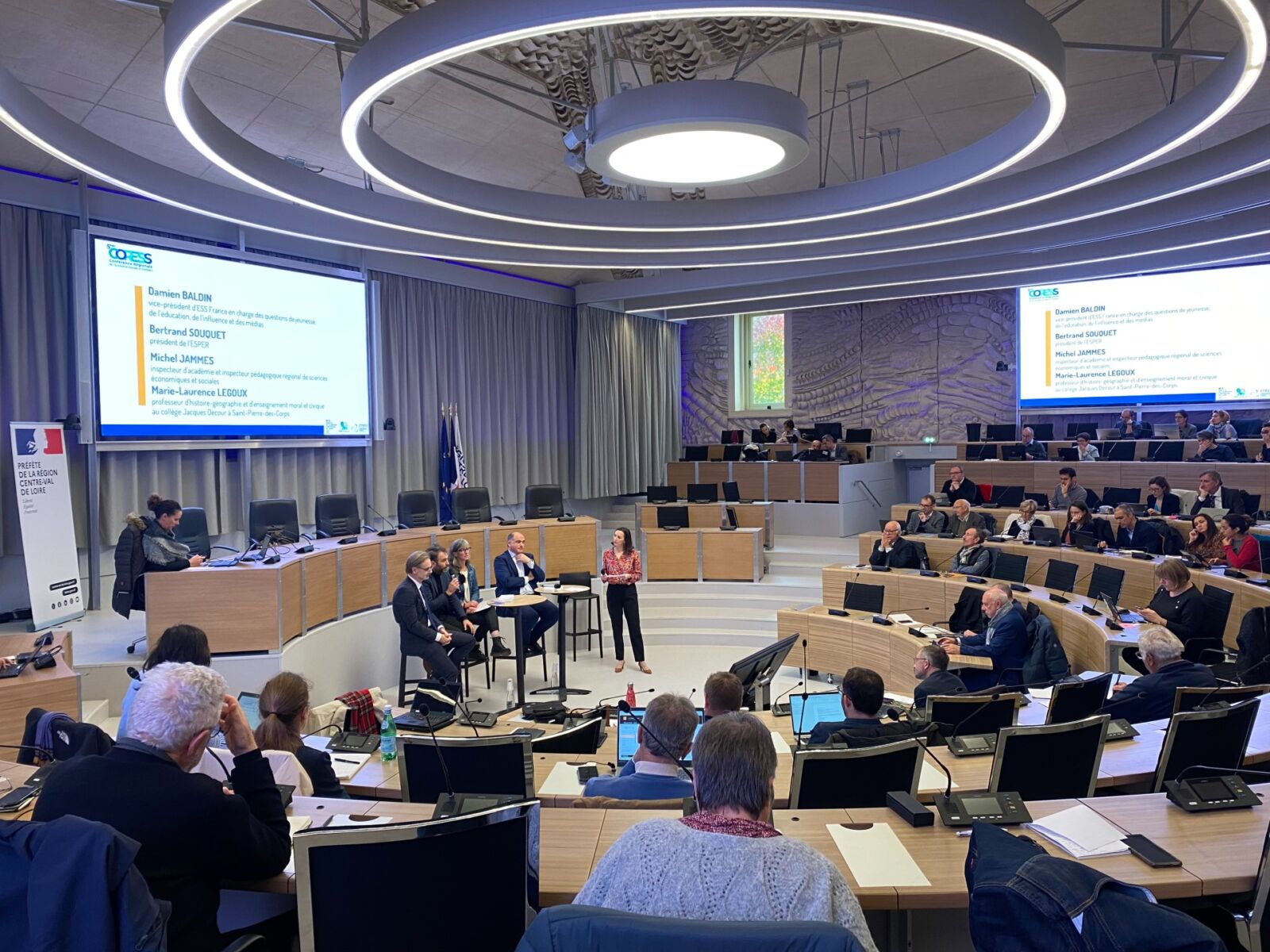 Première table ronde : Semons les graines de l'ESS auprès des jeunes. Par Jeanne Beaudoin. 